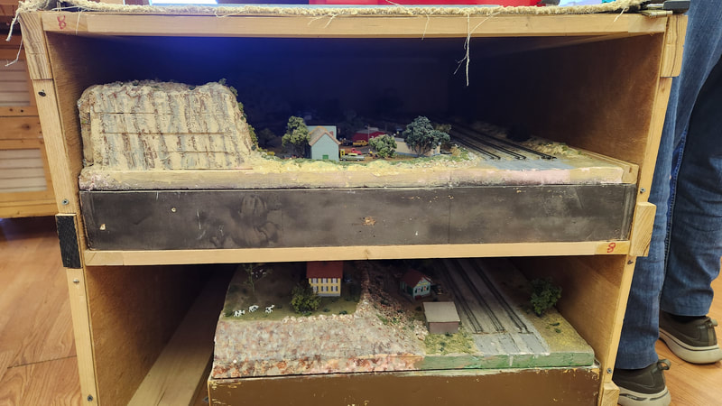 New Mexico Railrunners layout photo