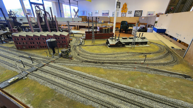 New Mexico Railrunners layout photo