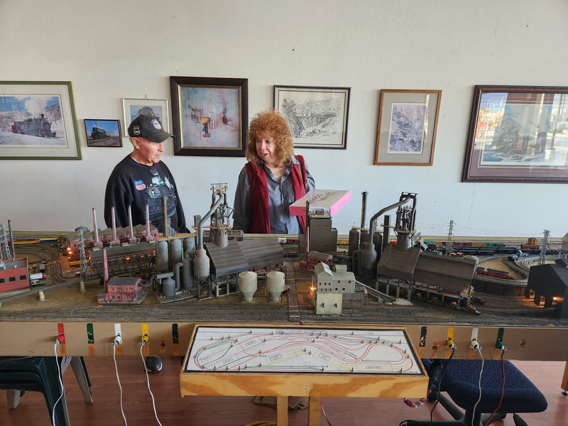 New Mexico Railrunners layout photo