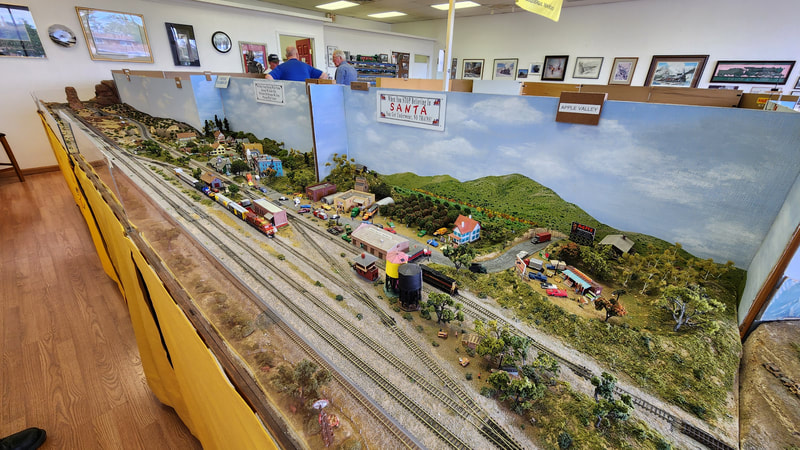 New Mexico Railrunners layout photo